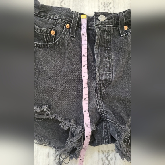 Levi's 501 Original Fit High-Rise Women's Jean Shorts Size 27 - Picture 5 of 16